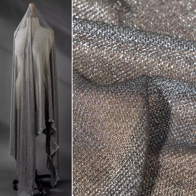 قماش رمادي فاتح بخيوط معدنية،  - مراجعة Crystal Mesh Fabric وسعره